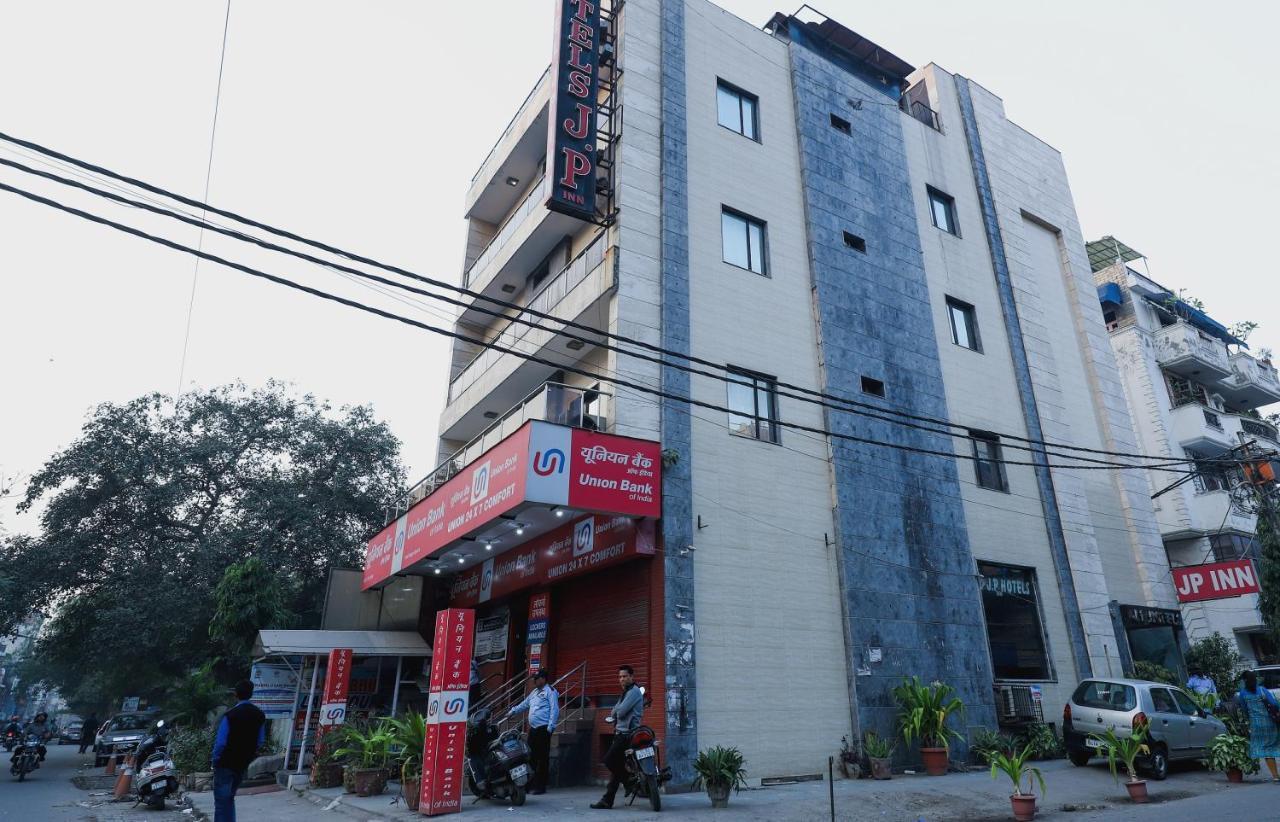 Hotel O J P Inn Near Patel Nagar Metro Station Нью-Дели Экстерьер фото